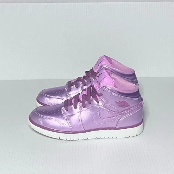 Nike Air Jordan High Top Sneakers - Picture 5 of 15